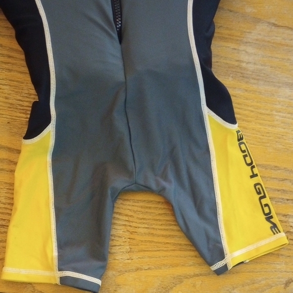 Body Glove Yellow and Gray Performance Rashguard, Size S(20-30lbs) - Picture 3 of 5
